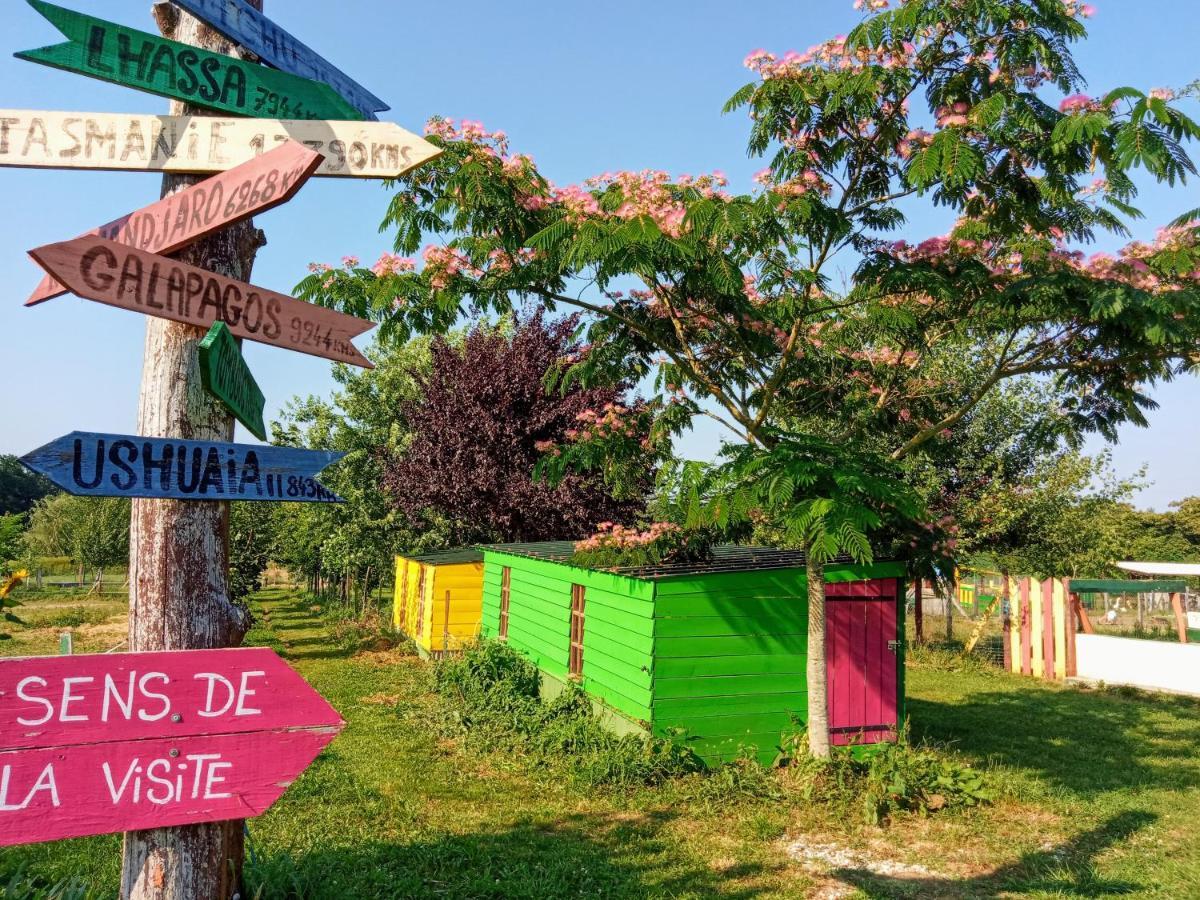 Bed and Breakfast La Petite Ferme De Pouillon - Parc Animalier - Aire De Loisirs Exterior foto